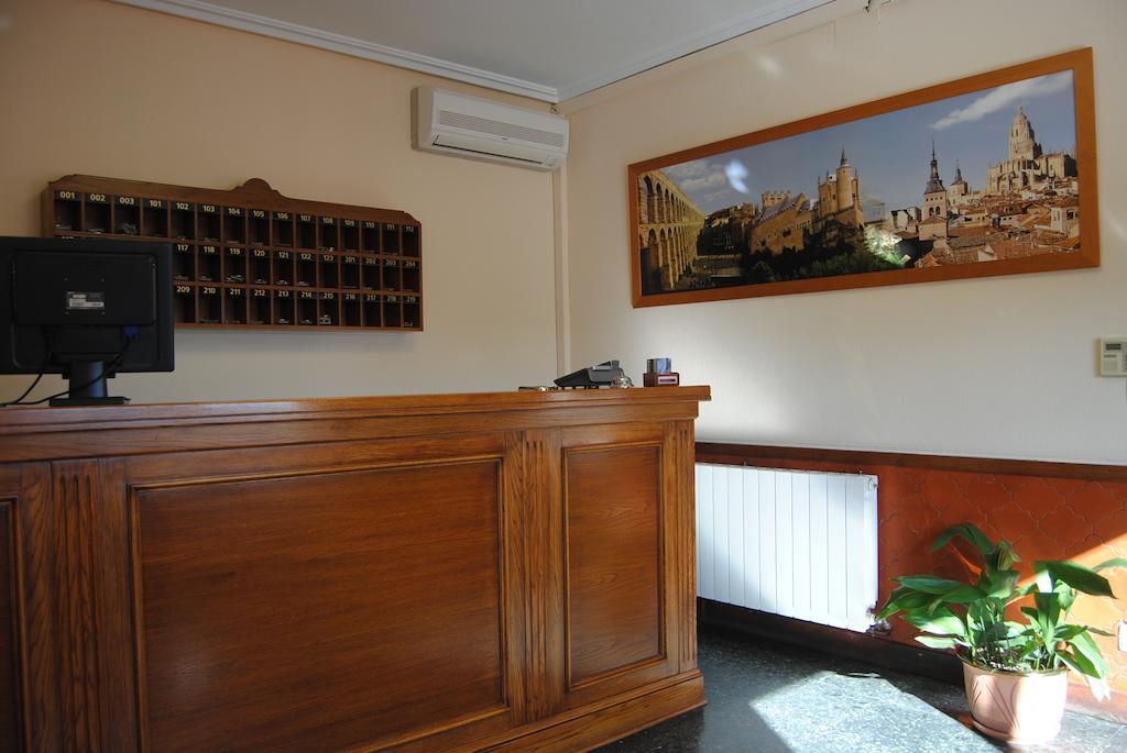 Hostal El Mirador La Lastrilla Extérieur photo