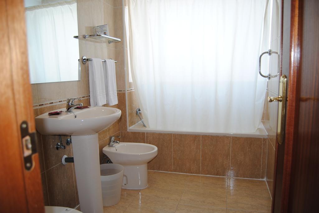 Hostal El Mirador La Lastrilla Chambre photo